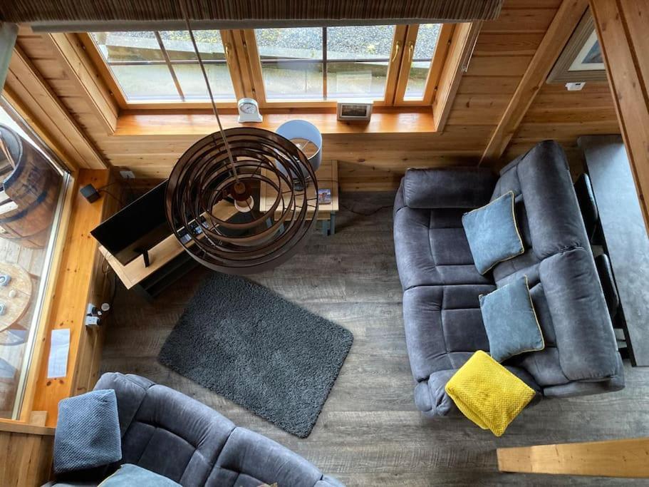 Red Squirrel Log Cabin With Hot Tub Keith Exterior foto